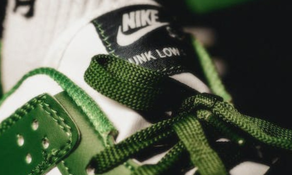 W jakim sklepie internetowym kupisz limitowane sneakersy? | 12